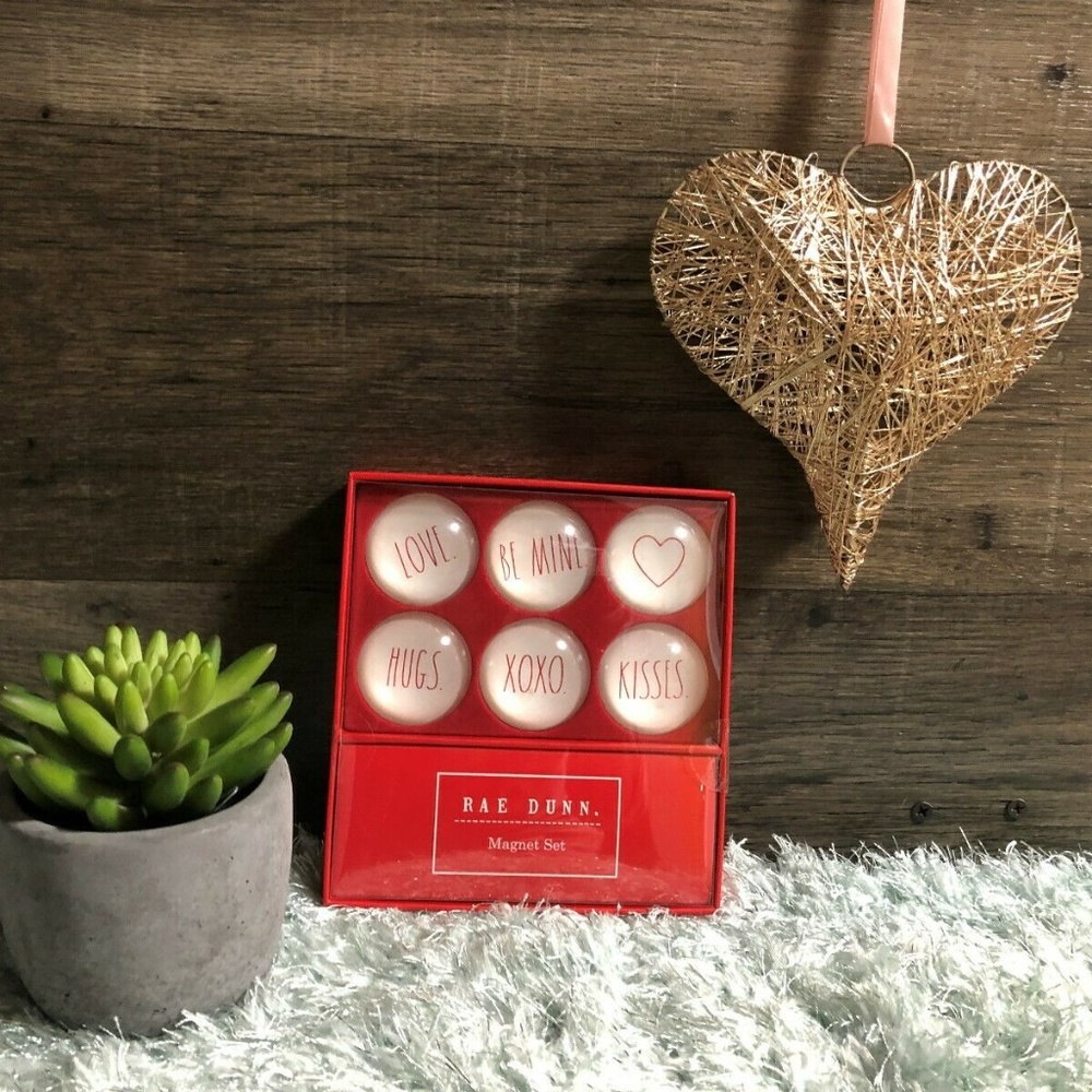 RAE DUNN HOLIDAY VALENTINES DAY MAGNET SET